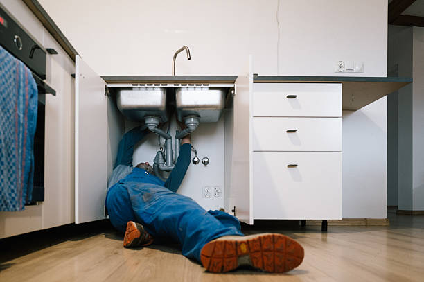 Professional Leak Detection technician working in Utica, SC